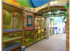 Indoor Jungle Gym Has to Make Self-promotion for Its Long Run