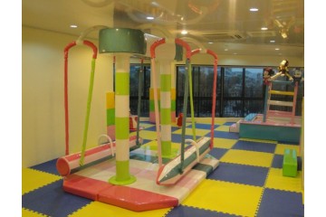 Indoor swivel chair for kids