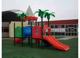 Do children need to wear outdoor playground uniforms while playi