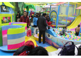 Indoor Jungle GYM Reinforce Trust between Parents and Kids  Indoor Jungle GYM Reinforce Trust between Parents and Kids