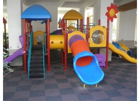 Outdoor Playground in Community Helps Kids to Build up Their Friend Circle