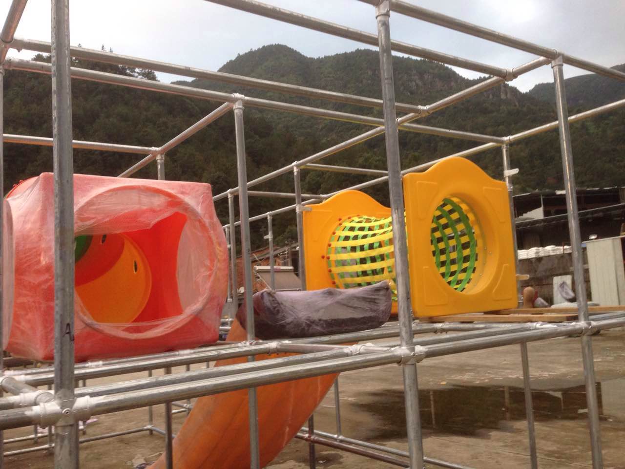 Kids indoor playhouse in Ecuador