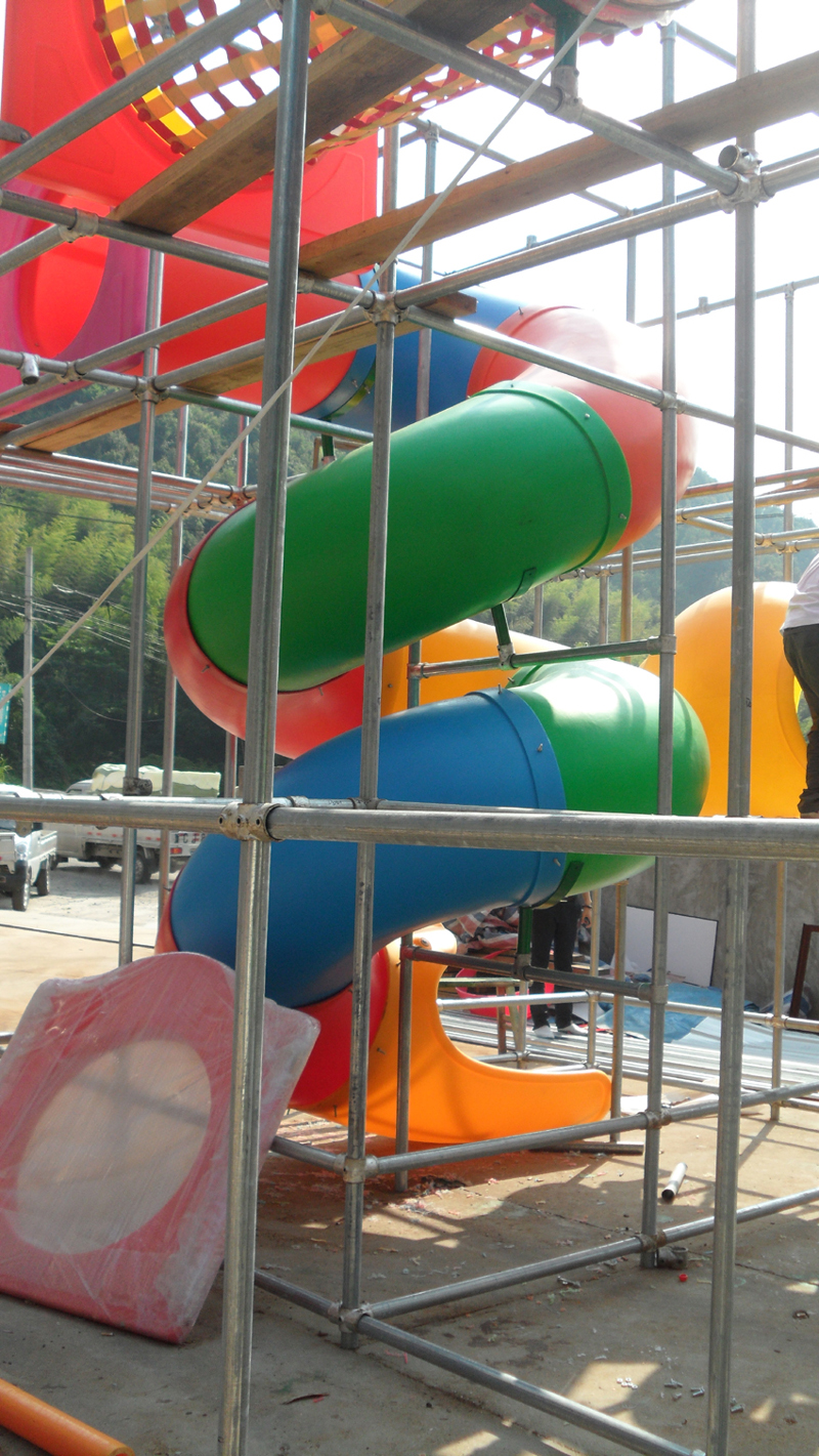 Baby jungle gym in Venezuela