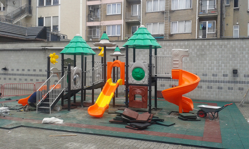 Outdoor playground equipment in Belgium