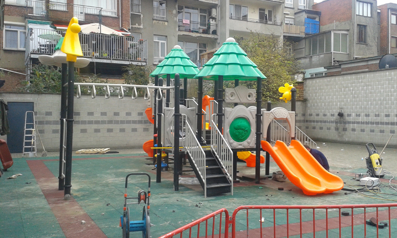 Outdoor playground equipment in Belgium