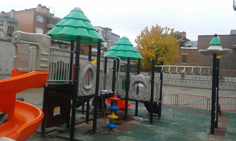 Outdoor playground equipment in Belgium