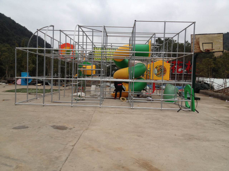 Indoor playground equipment in Spain