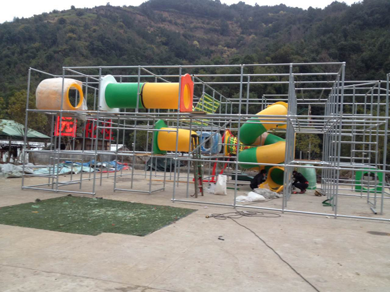 Indoor playground equipment in Spain