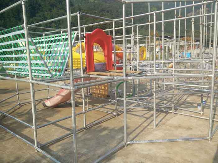 Baby jungle gym in Netherlands