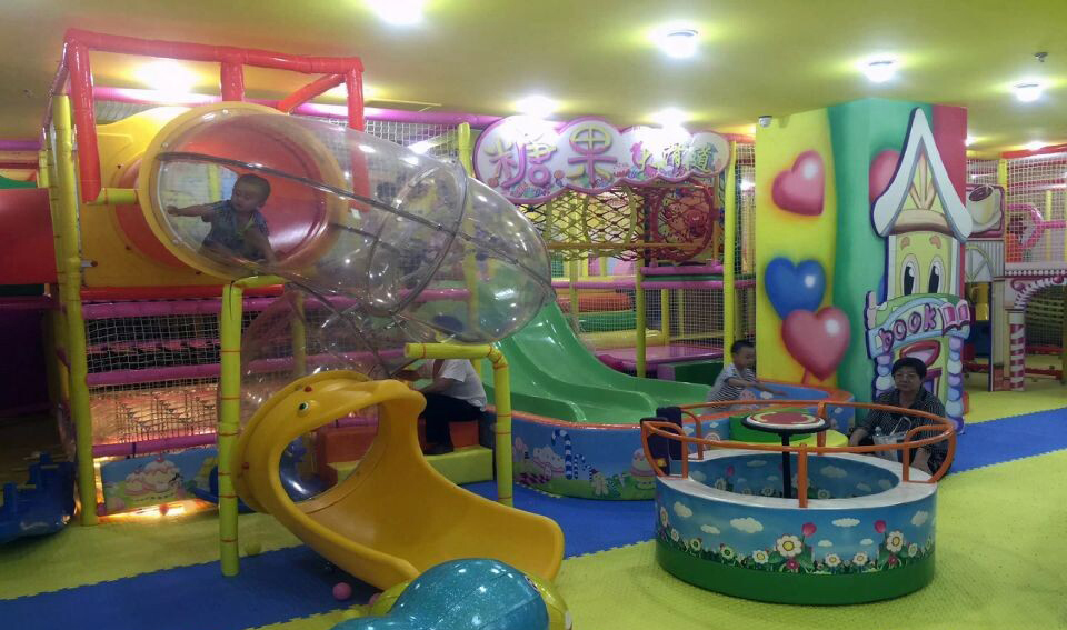 Kids play centre