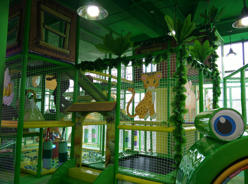 Project of indoor play centre