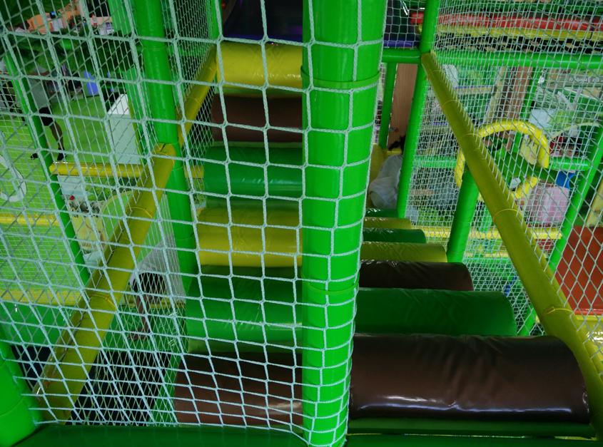 Project of indoor play centre