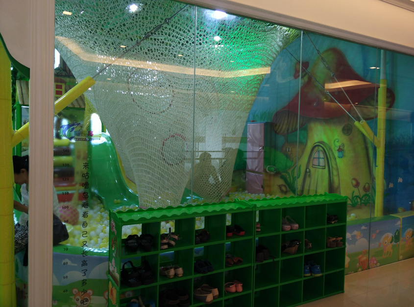 Project of indoor play centre