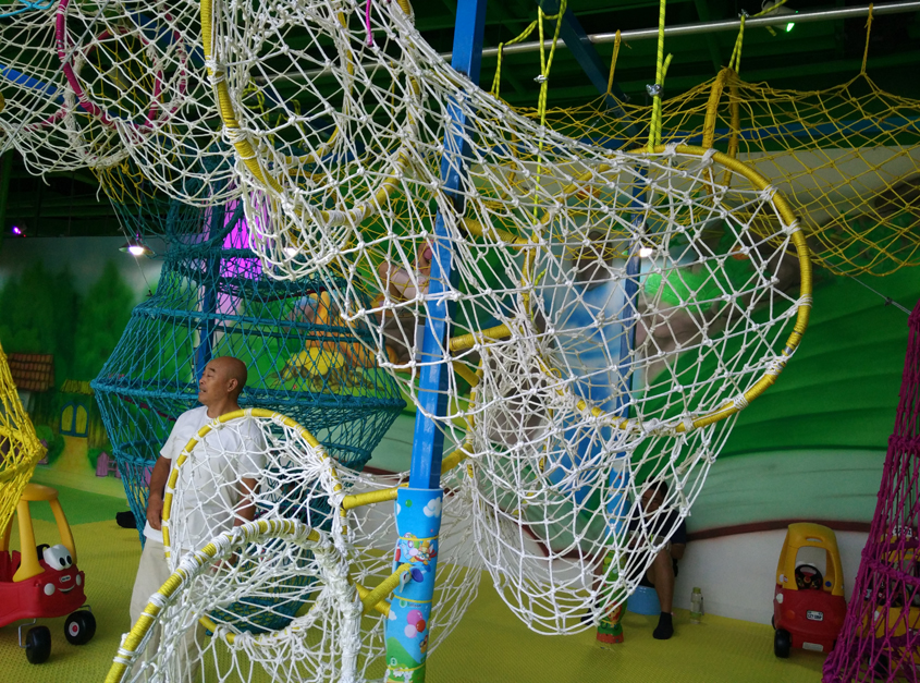 Project of indoor play centre