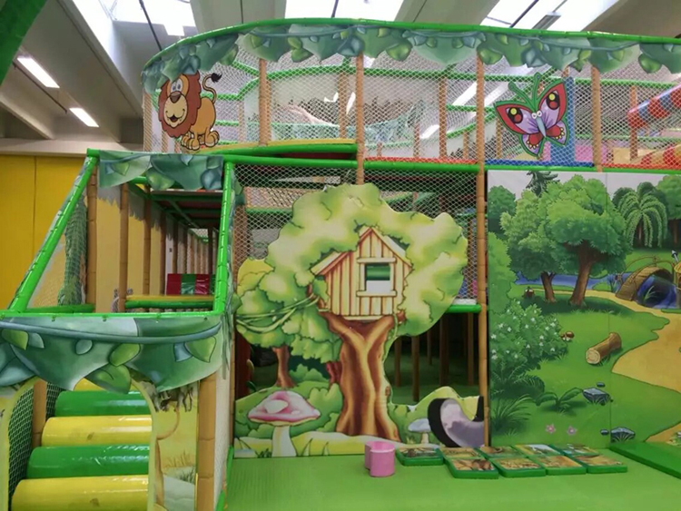 indoor jungle gyme