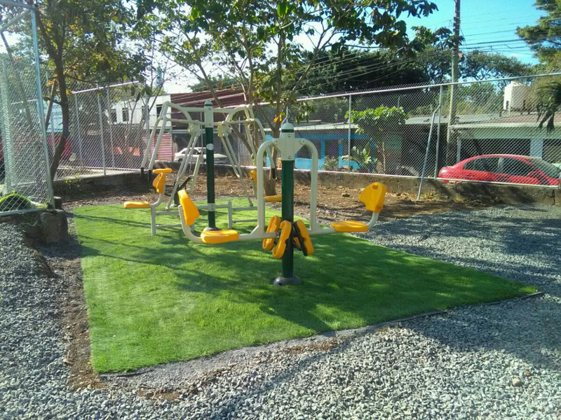 Outdoor play equipment installed in Costa rica