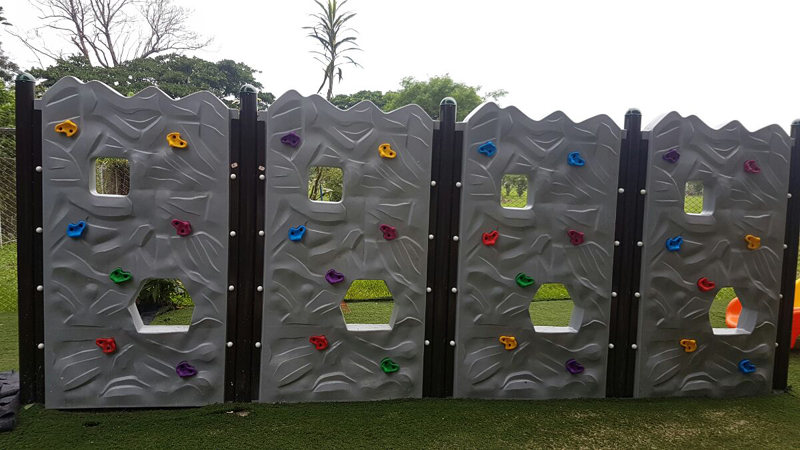 Outdoor play equipment installed in Costa rica