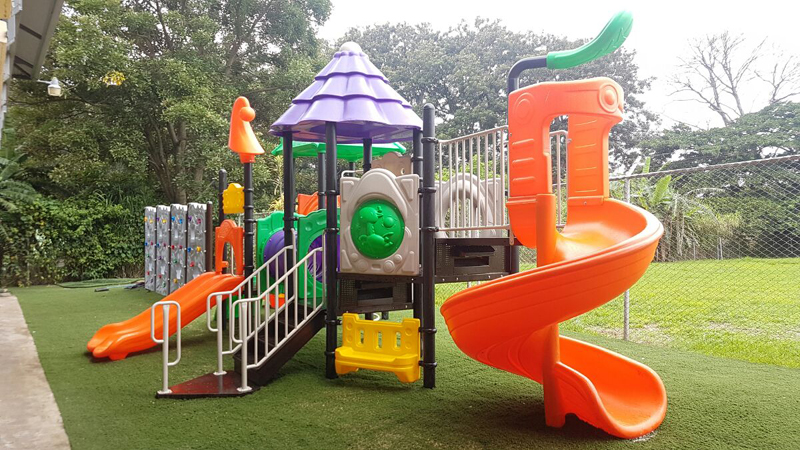 Outdoor play equipment installed in Costa rica