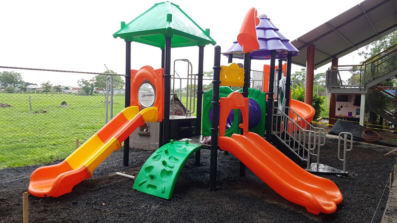 Outdoor play equipment installed in Costa rica