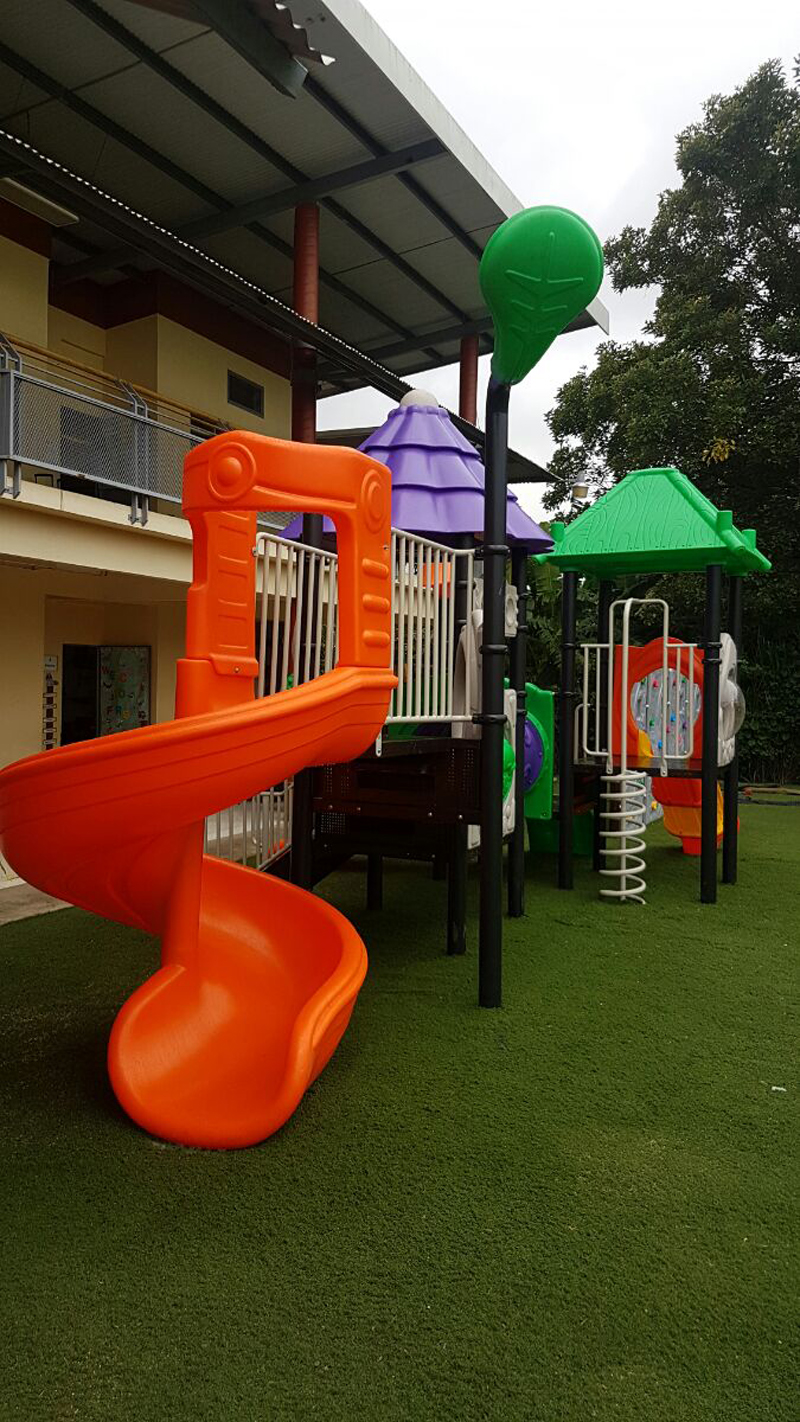 Outdoor play equipment installed in Costa rica