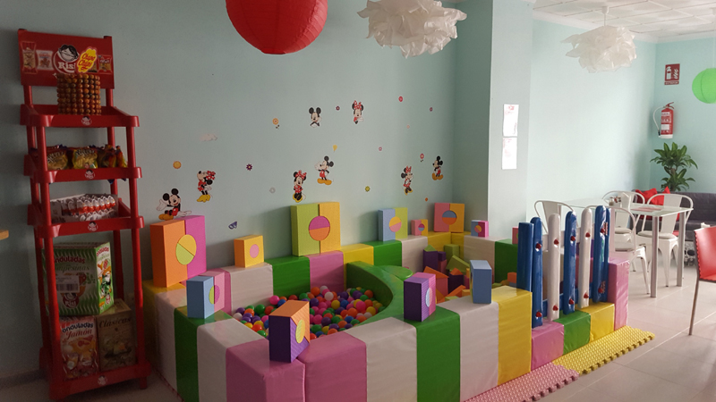 kids play equipment for clients in Spain