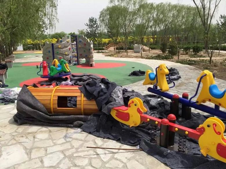 outdoor playground equipment for sale