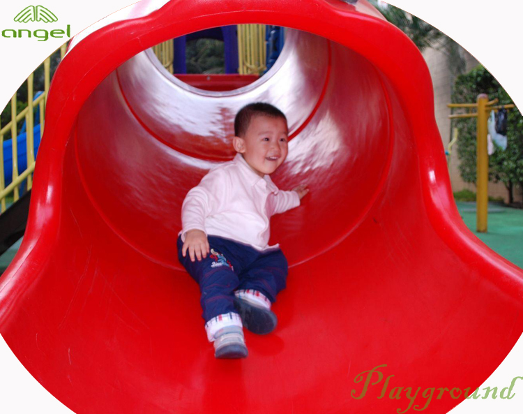 outdoor playground equipment 